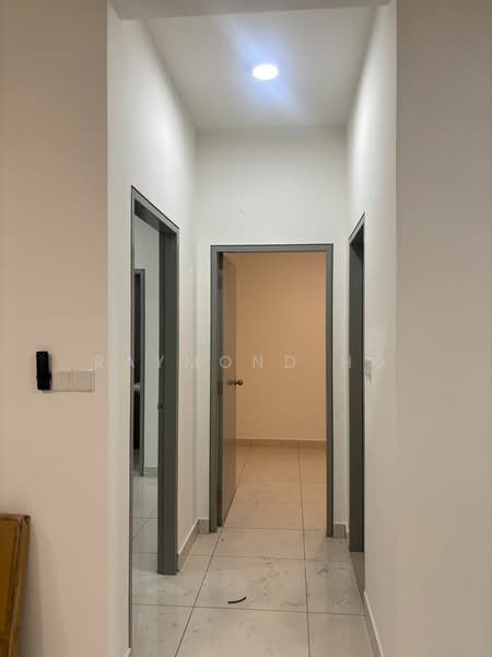 Servis Apartment untuk Disewa di Traders Park - Raymond Ho - Corridor - PropertyGuru.com.my