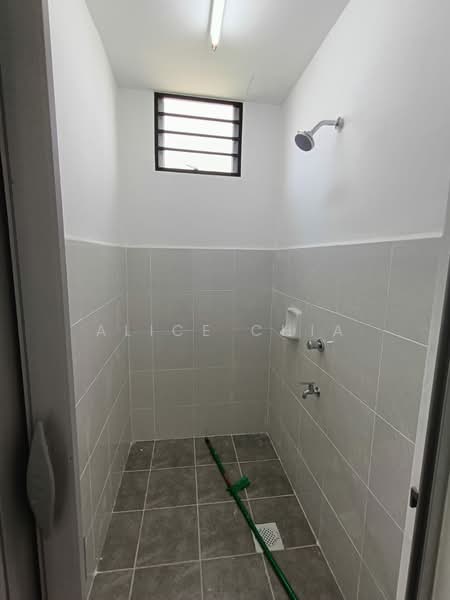 Terraced House for Rent in Bandar Dato Onn (Tebrau) - Alice Chia - Bathroom - PropertyGuru.com.my
