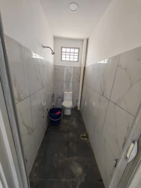2-storey Terraced House for Sale in Bandar Putra (Kulai) - Max Yee - Bathroom - PropertyGuru.com.my