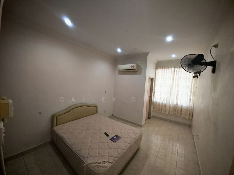 Rumah Teres 1 Tingkat untuk Dijual di Skudai (Johor) - Calley Chin - Bedroom - PropertyGuru.com.my