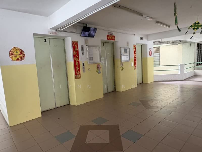 Apartment for Sale at Taman Jelutong - Lynn Teng - Corridor - PropertyGuru.com.my