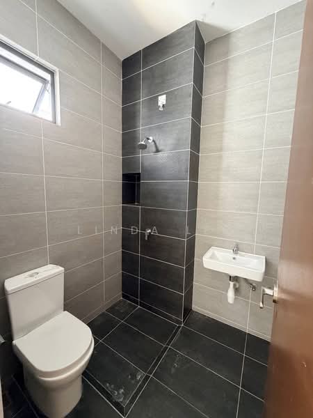 Rumah Teres 2 Tingkat untuk Disewa di Johor Bahru (Johor) - Linda Lee - Bathroom - PropertyGuru.com.my