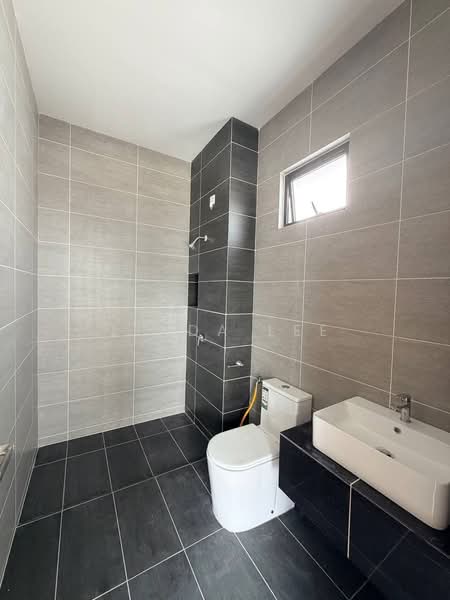 Rumah Teres 2 Tingkat untuk Disewa di Johor Bahru (Johor) - Linda Lee - Bathroom - PropertyGuru.com.my