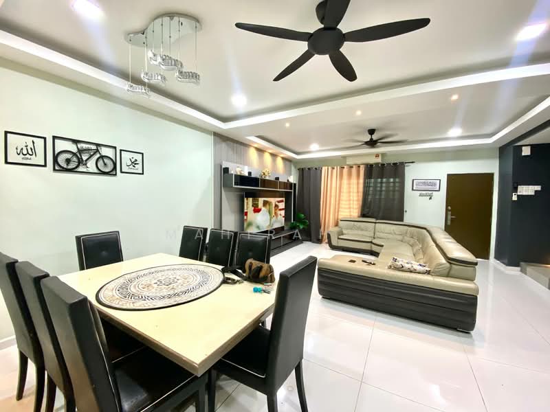 Rumah Teres 2 Tingkat untuk Dijual di TTDI Grove (Kajang) - Mahirah . - Living Room - PropertyGuru.com.my