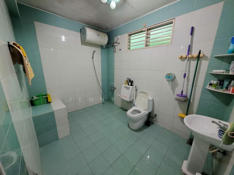 Semi-Detached House for Sale in Taman Tempua (Nibong Tebal) - Jenny Ong - Bathroom - PropertyGuru.com.my