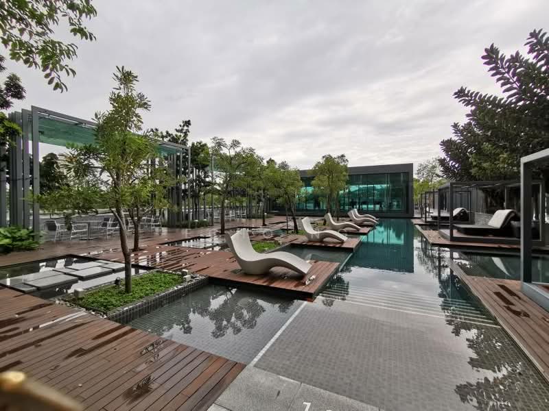 Kondominium untuk Disewa di One Central Park - Echo Ng - Pool - PropertyGuru.com.my