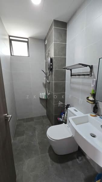 Service Residence for Sale at Twin Tower Residence - ZK Loke - Bathroom - PropertyGuru.com.my