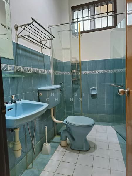 2-storey Terraced House for Sale in Taman Cheng Setia (Cheng) - Ching Linn Sei - Bathroom - PropertyGuru.com.my