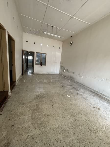 Rumah Berkembar untuk Dijual di Teluk Intan (Perak) - Fennie Tee - Living Room - PropertyGuru.com.my