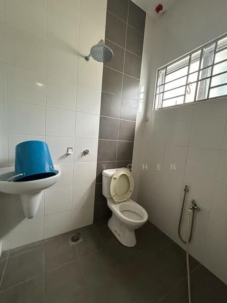 2-storey Terraced House for Sale in Bandar Seri Botani (Simpang Pulai) - PENNY CHEN - Bathroom - PropertyGuru.com.my