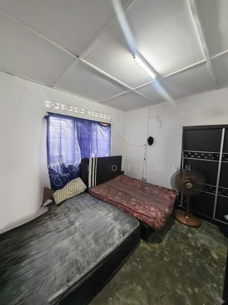 Rumah Teres 1 Tingkat untuk Dijual di Taman Seri Rembau (Rembau) - Azrul Othman - Bedroom - PropertyGuru.com.my