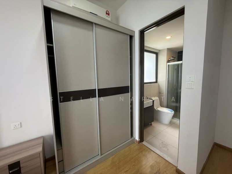 Condominium for Rent at Kings Bay @ Country Garden Danga Bay - Stella Narita - Bathroom - PropertyGuru.com.my