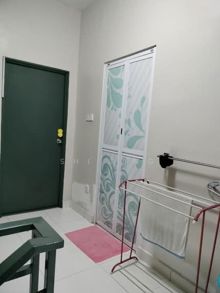 2-storey Terraced House for Sale in Taman Scientex Senai (Senai) - Shi Ting - stairs - PropertyGuru.com.my