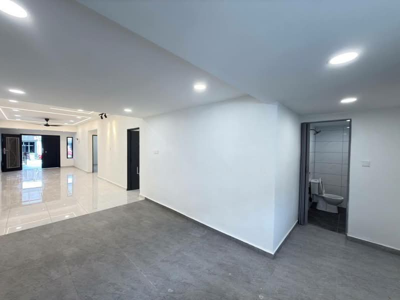 Rumah Teres 1 Tingkat untuk Dijual di Taman Desa Skudai (Skudai) - Ilsa Chin - Living Room - PropertyGuru.com.my