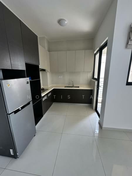 Condominium for Sale at Bay Point @ Country Garden Danga Bay - Noctis Tan - Kitchen - PropertyGuru.com.my