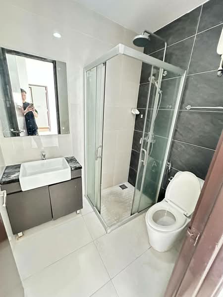 Condominium for Sale at Bay Point @ Country Garden Danga Bay - Noctis Tan - Bathroom - PropertyGuru.com.my