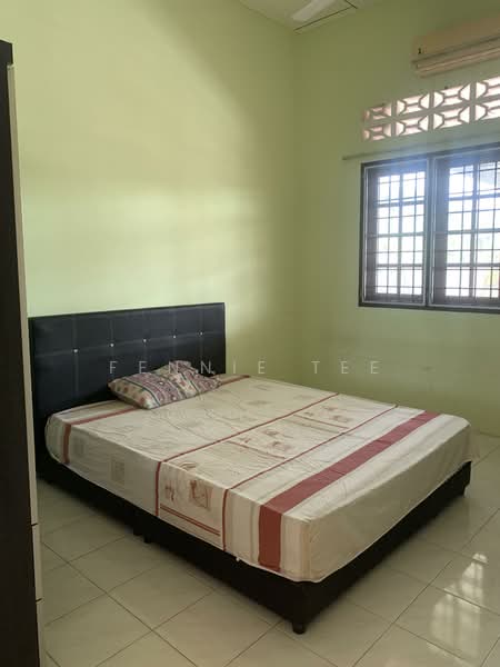 1-storey Terraced House for Rent in Taman Impian (Teluk Intan) - Fennie Tee - Bedroom - PropertyGuru.com.my