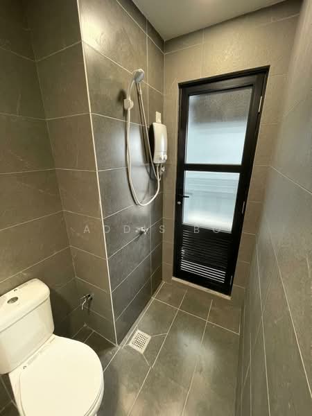 Service Residence for Sale at Majestic Maxim - Addis Bo - Bathroom - PropertyGuru.com.my