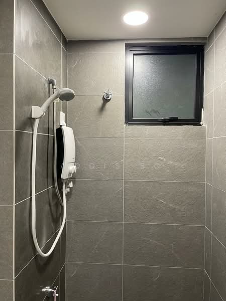 Service Residence for Sale at Majestic Maxim - Addis Bo - Bathroom - PropertyGuru.com.my