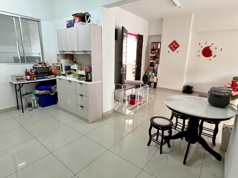 Kondominium untuk Dijual di Surin Condominium - Kelvin Lim - Living Room - PropertyGuru.com.my