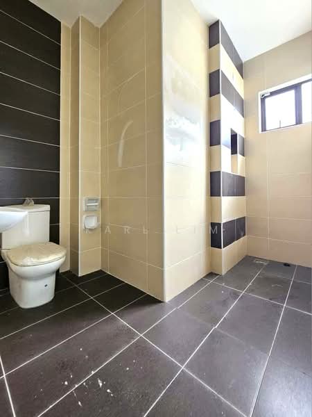 2-storey Terraced House for Sale in Taman Seri Austin (Tebrau) - Karl Lim - Bathroom - PropertyGuru.com.my