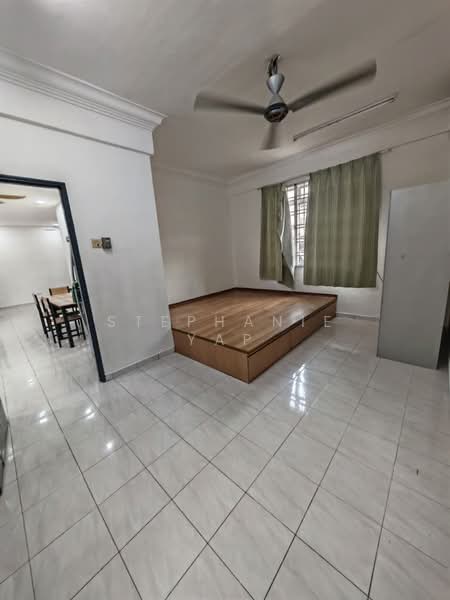 Pangsapuri untuk Disewa di Sri Awana Townhouse - Stephanie Yap - Bedroom - PropertyGuru.com.my