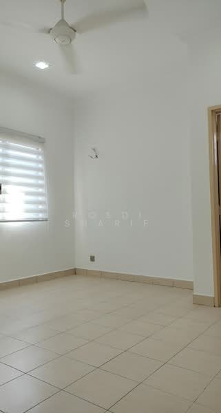 Rumah Berkembar untuk Dijual di Bandar Country Homes (Rawang) - Rosdi Sharif - Interior - PropertyGuru.com.my