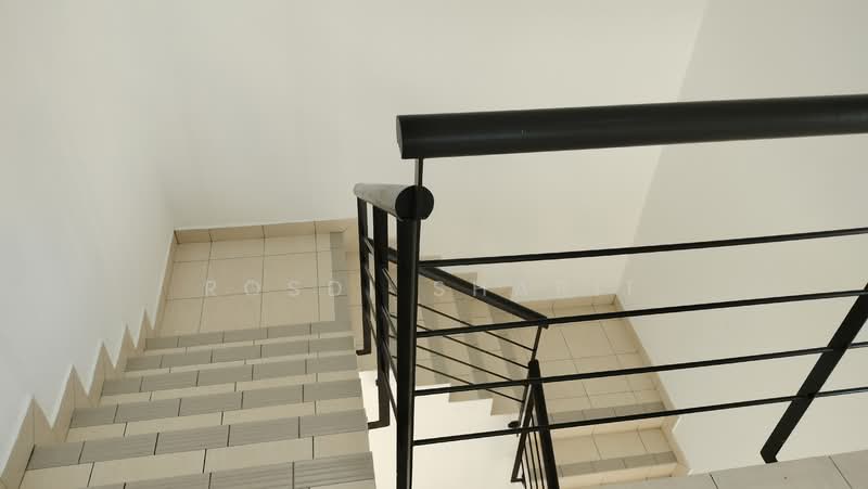 Rumah Berkembar untuk Dijual di Bandar Country Homes (Rawang) - Rosdi Sharif - Interior - PropertyGuru.com.my