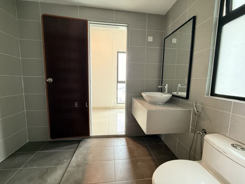 Service Residence for Sale at G Residence - Eliin Loo - Bathroom - PropertyGuru.com.my