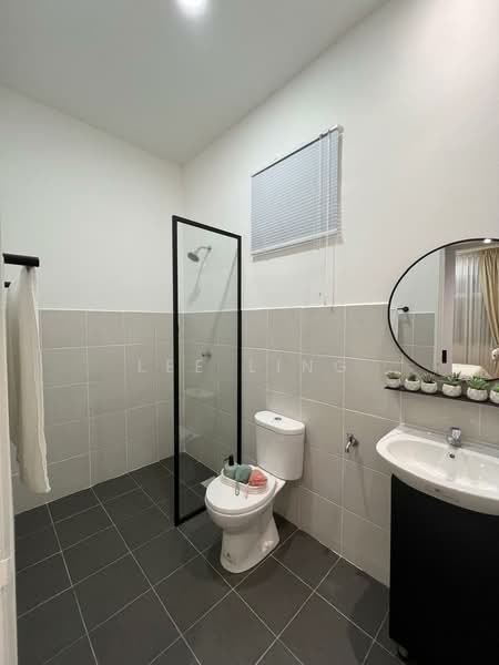 Service Residence for Sale at Sentrio Residences @ Senai - Lee Ling - Bathroom - PropertyGuru.com.my