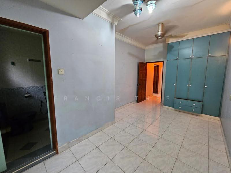 3-storey Terraced House for Sale in Batu 9 (Cheras) - Francis Thee - Bathroom - PropertyGuru.com.my