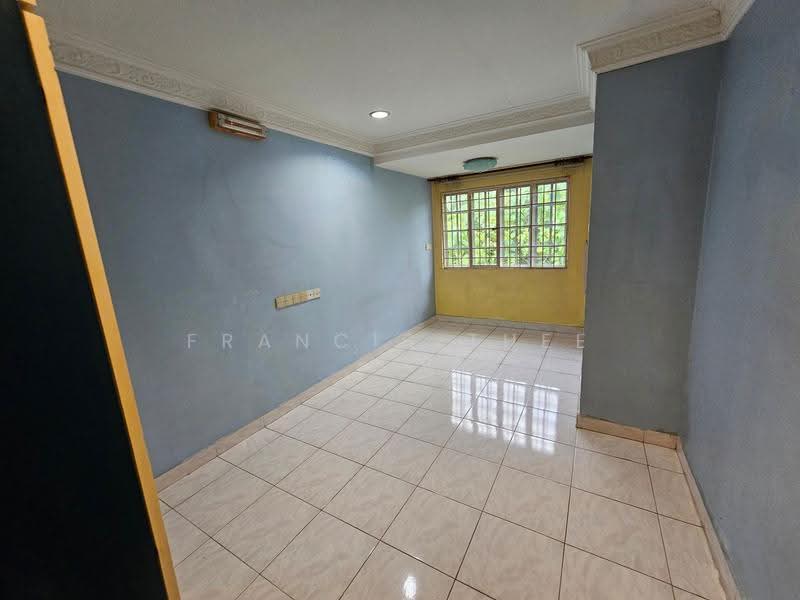 3-storey Terraced House for Sale in Batu 9 (Cheras) - Francis Thee - PropertyGuru.com.my