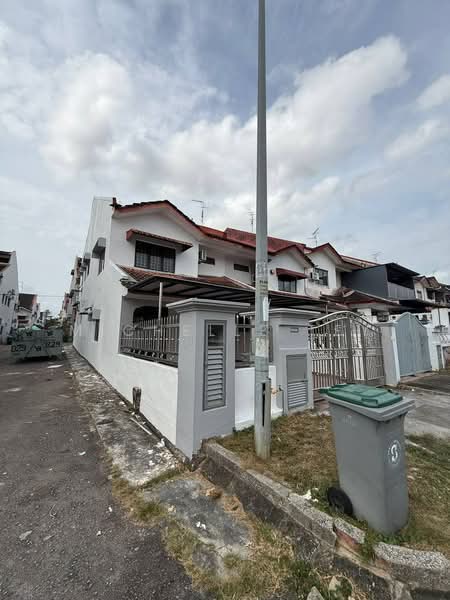 2-storey Terraced House for Sale in Taman Mount Austin (Tebrau) - Michelle Tey - Exterior - PropertyGuru.com.my