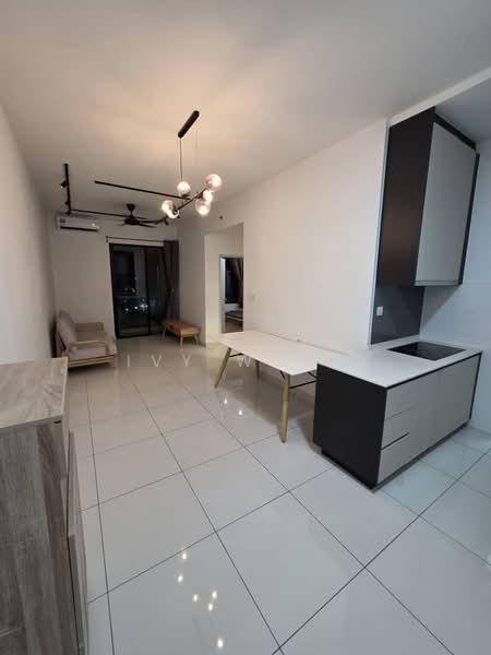 Servis Apartment untuk Disewa di The Amber Residence @ TwentyFive.7 - Ivy Wong - Living Room - PropertyGuru.com.my