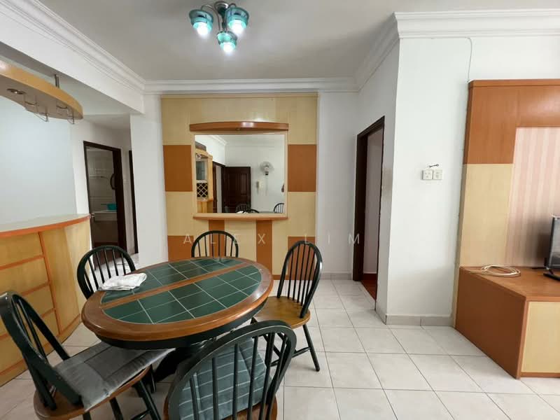 Kondominium untuk Disewa di Gurney Park Condominium - Alex Lim - Dining Room - PropertyGuru.com.my