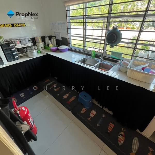 2-storey Terraced House for Sale in Kota Samarahan (Sarawak) - Cherry Lee - Kitchen - PropertyGuru.com.my