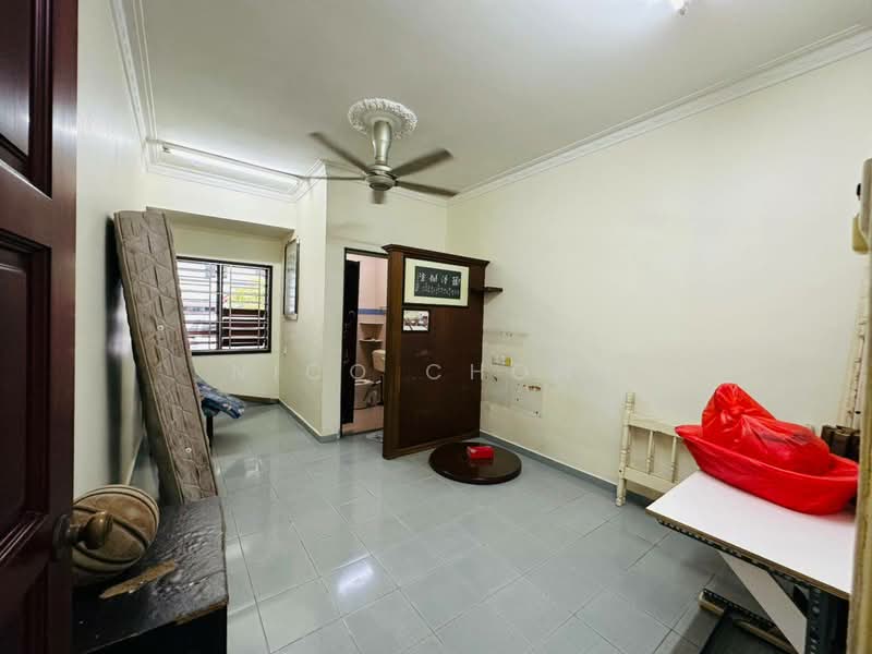 1.5-storey Terraced House for Sale in Taman Bukit Jaya (Ulu Tiram) - Nico Chong - Interior - PropertyGuru.com.my