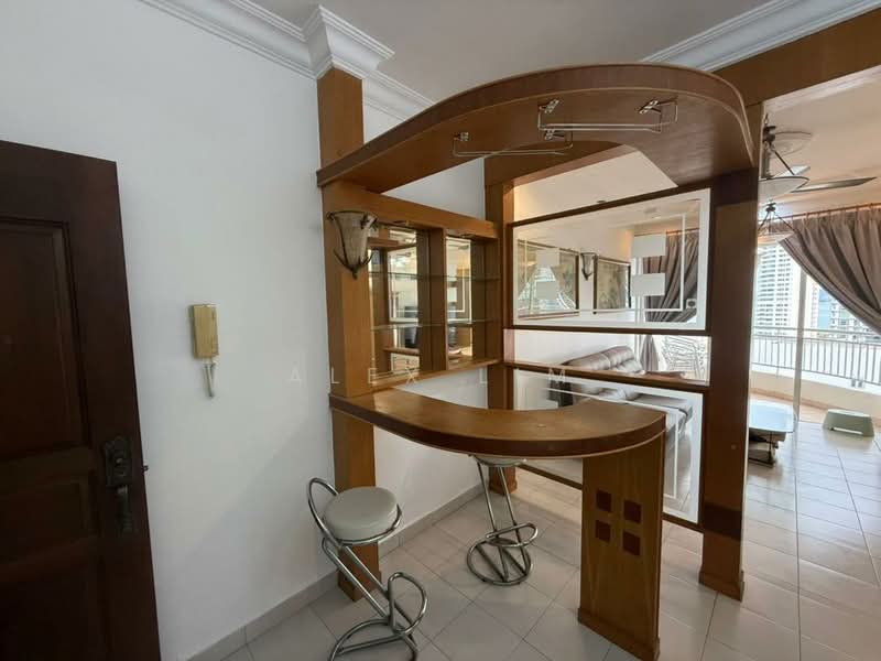 Kondominium untuk Disewa di Gurney Park Condominium - Alex Lim - Living Room - PropertyGuru.com.my