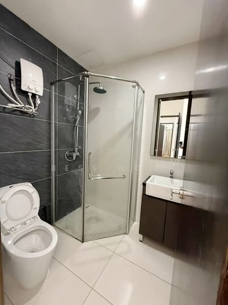 Condominium for Sale at Bay Point @ Country Garden Danga Bay - Bess Wong - Bathroom - PropertyGuru.com.my