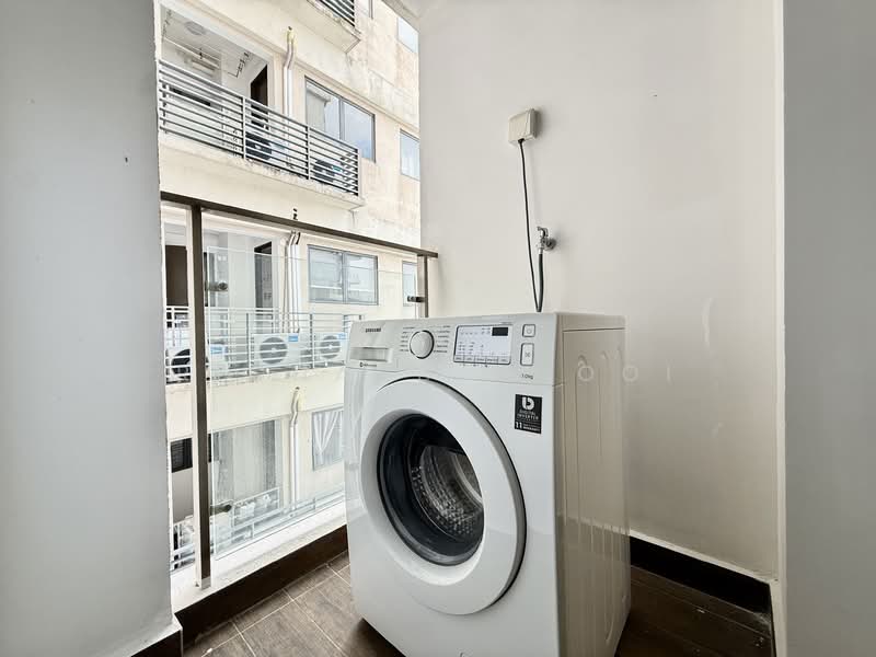 Condominium for Rent at Kings Bay @ Country Garden Danga Bay - Richard Ngooi - Balcony - PropertyGuru.com.my