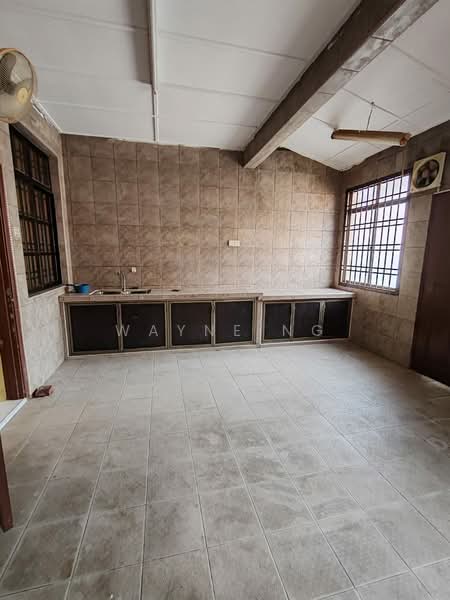 Rumah Teres 2 Tingkat untuk Dijual di Taman Pelangi Indah (Ulu Tiram) - Wayne Ng - Kitchen - PropertyGuru.com.my