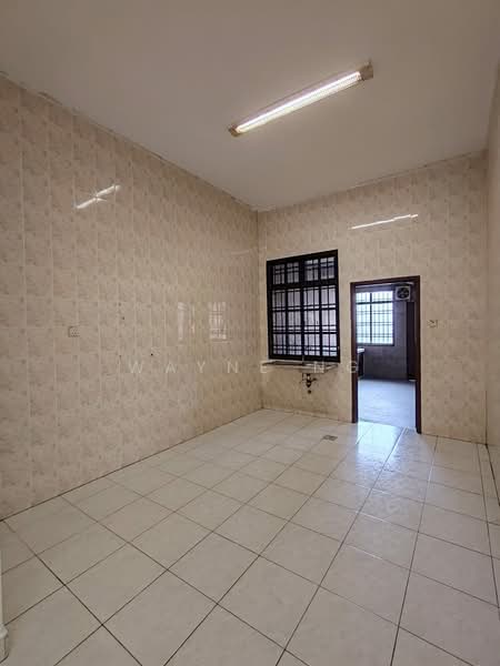 Rumah Teres 2 Tingkat untuk Dijual di Taman Pelangi Indah (Ulu Tiram) - Wayne Ng - Kitchen - PropertyGuru.com.my