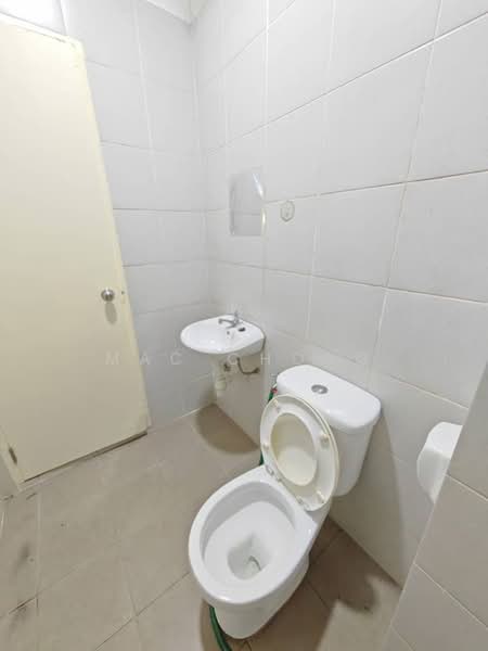 Apartment for Rent at Karisma @ Eco Majestic - Mac Chong - Bathroom - PropertyGuru.com.my