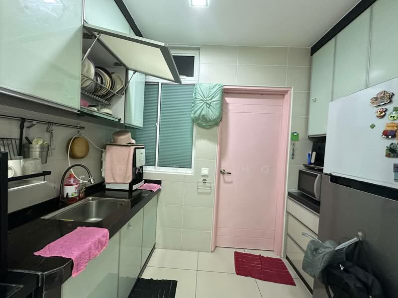 Apartment for Sale at Perling Heights Apartments - Darren Ho - Kitchen - PropertyGuru.com.my