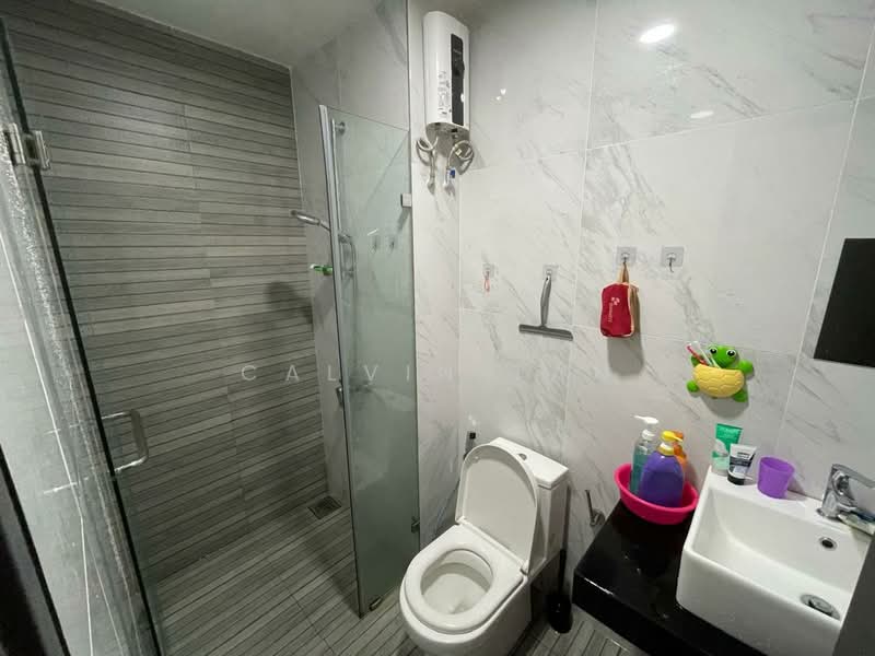 Servis Apartment untuk Dijual di Emporis - Calvin Tan - Bathroom - PropertyGuru.com.my