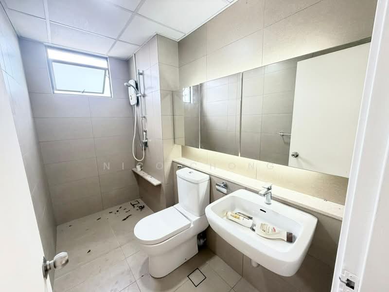 Kondominium untuk Dijual di The WaterEdge (Pinggiran Air) - Nico Chong - Bathroom - PropertyGuru.com.my