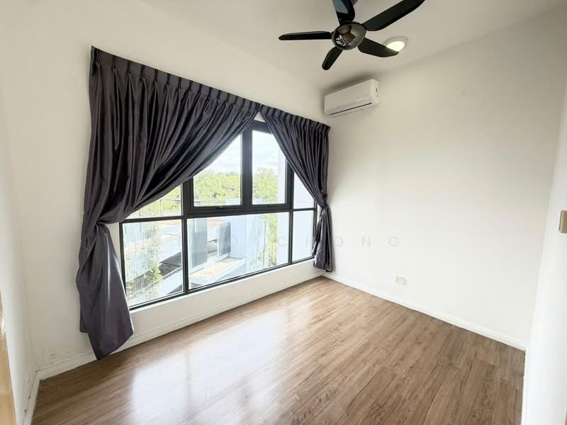 Kondominium untuk Dijual di The WaterEdge (Pinggiran Air) - Nico Chong - Bedroom - PropertyGuru.com.my