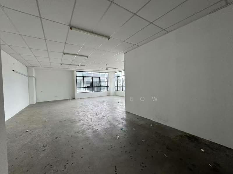 Semi-D Factory for Rent in Taman Perindustrian Cemerlang (Ulu Tiram) - Ruby Teow - Interior - PropertyGuru.com.my