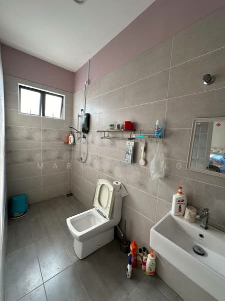 Rumah Berkembar untuk Dijual di Panorama Lapangan Perdana (Ipoh) - Marcus Seng - Bathroom - PropertyGuru.com.my