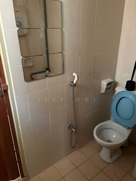 Condominium for Rent at Putra Villa - Jeff Ooi - Bathroom - PropertyGuru.com.my